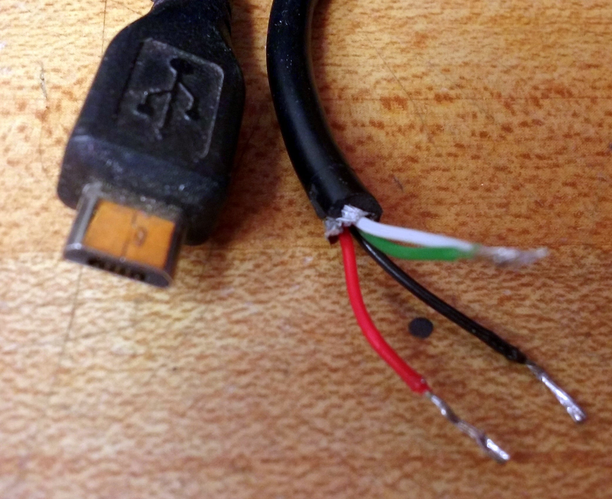 Uses Gomadic TipExchange Technology Coiled Power Hot Sync USB Cable for the Garmin iQue M5 with both data and charge features Uses Gomadic TipExchange Technology Coiled Power Hot Sync USB Cable for the Garmin iQue M5 with both data and charge features